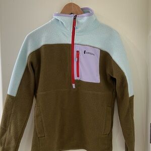 Cotopaxi womens Fleece Pullover - Olive and Light Blue